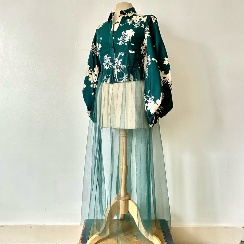 New Truth NYC Green Semi Sheer Long Festive Resort Gown Balloon Bishop Sleeves S